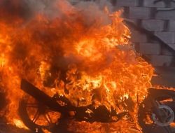 Motor Ludes Terbakar di Jalan Sholeh Iskandar Bogor