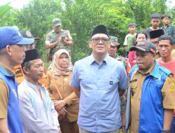 Suami Istri Korban Longsor di Dramaga Bogor Dapat Bantuan dari Bupati
