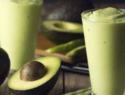 Bikin Smoothies Alpukat Kopi yang Seger dan Enak Tersimple