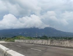 Gunung Salak Gempa 13 Kali, Bupati Keluarkan Maklumat