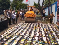 Ribuan Botol Miras Dimusnahkan Jelang Tahun Baru 2024