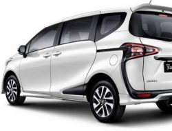 8 Mobil 7 Seater Murah Bekas Rp 100 Jutaan