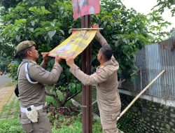 Satpol PP dan Bawaslu Kota Bogor Tertibkan 143 Alat Peraga Kampanye 