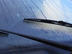 Jangan Ditunda Bahaya! Ini Tanda Wiper Mobil Harus Diganti