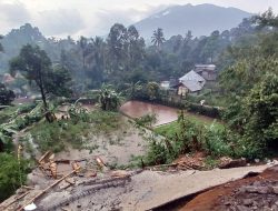 Longsor Terjang Cijeruk Bogor, Akses Jalan Putus