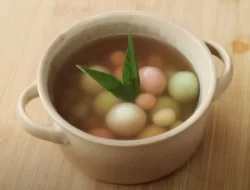 Hujan Dingin, Bikin Wedang Ronde Istimewa Aja. Ini Resepnya!