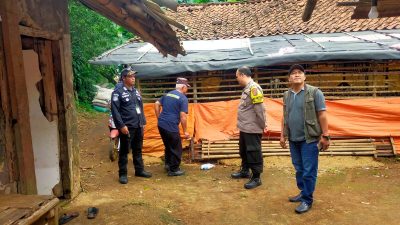 Warga Protes Peternakan Bebek di Caringin Bogor