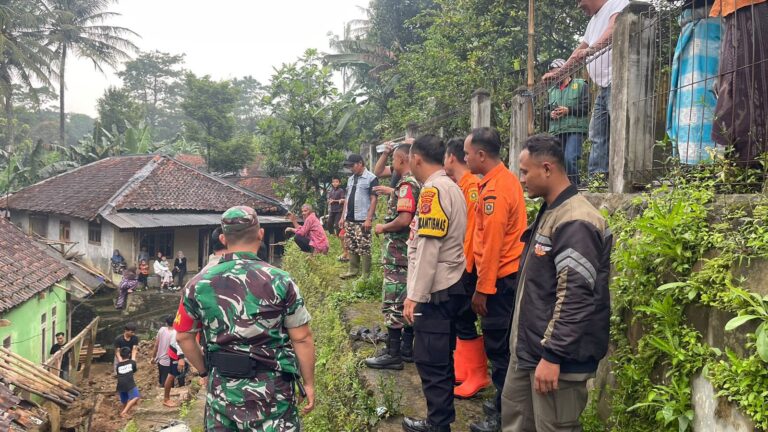 Longsor megamendung Bogor