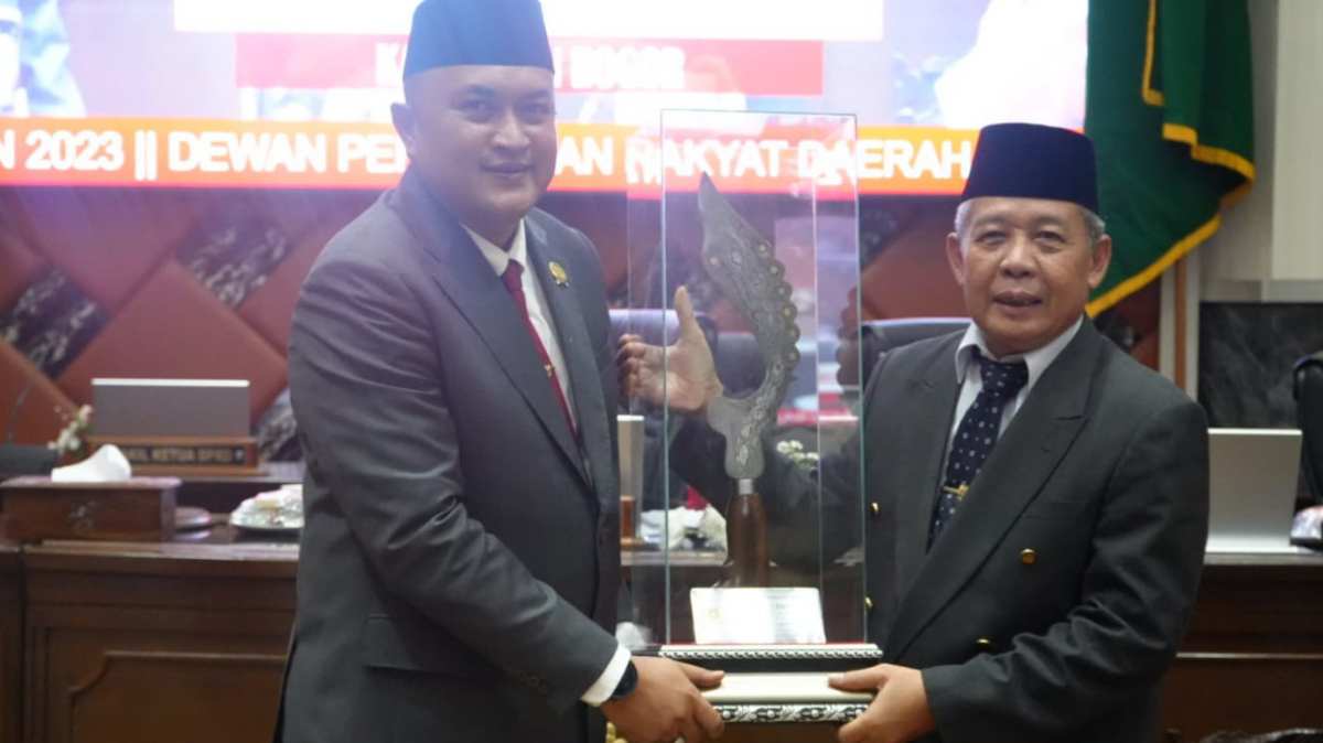 Mantan Sekda Burhanudin Purna Tugas, Ini Kata Ketua DPRD Kabupaten Bogor