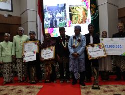 HJB ke-542, DPRD Kabupaten Bogor Beri Penghargaan ke Masyarakat 