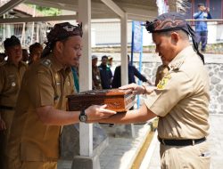 Pj Bupati Bogor Kembalikan Bendera Pusaka Merah Putih ke Eks Pendopo Bupati di Desa Malasari