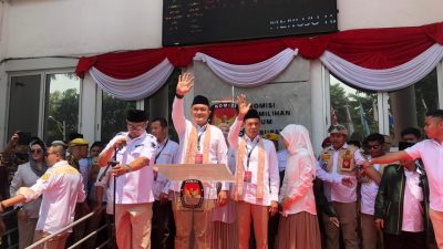 Disambut Meriah Pendukung, Pasangan Rudy Susmanto-Jaro Ade Daftar ke KPU Kabupaten Bogor